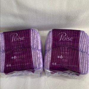 Poise Daily Liners Long Lenght Fresh Protection Lot of 2 X 44